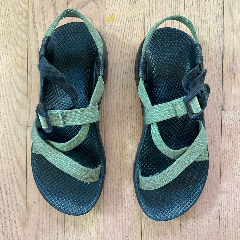 Chaco sandles size 8 green
